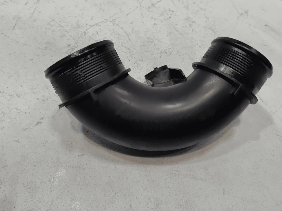 Manguera de tubo de aire intercooler turbocompresor Volkswagen Atlas 2018-2023 OEM Foto 4 de 4