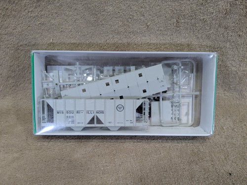 Kit de tolva cubierta Bowser 56638 Missouri Pacific Lines 70 toneladas # 6010 | Condition: New