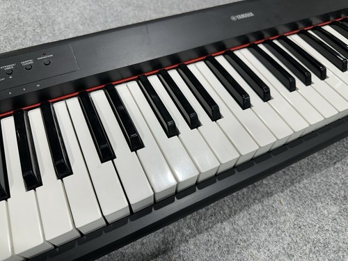 Yamaha Piaggero NP-11 61 Key Portable Keyboard Black Midi Unweighted Tested - Picture 5 of 18