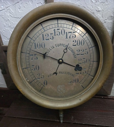 VINTAGE PSI Or  Steam Gauge ,petrolia , Texas ,Ashcroft, NY  CAST IRON / Decor