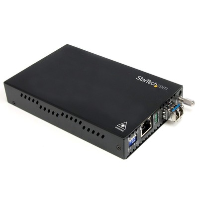 StarTech StarTech.com 1U Universal Server Rack Rails - TAA Compliant Adjustable