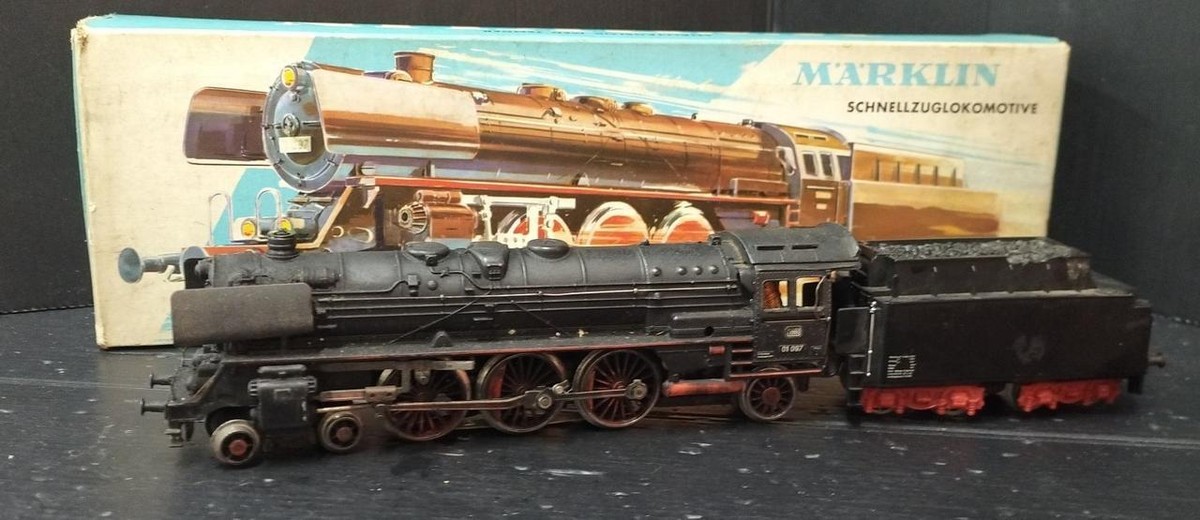 Marklin Ho-Gauge 3048 West German National Railways Br01 Steam