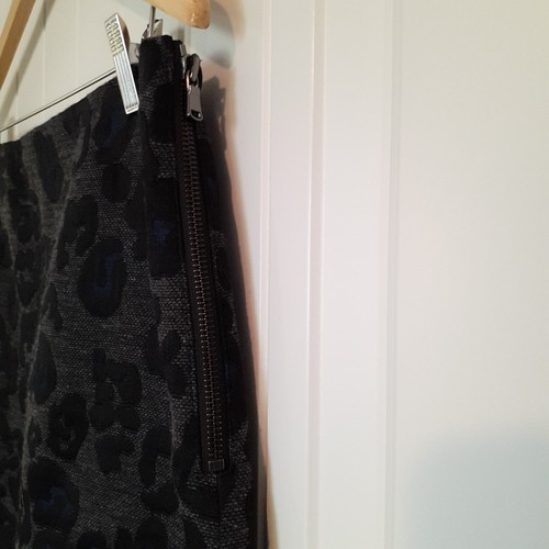 Ann Taylor Leopard Print Silk Wool Blend Mini Skirt Gray Black Blue Size 10 - Picture 6 of 12