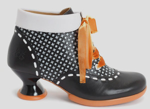 JOHN FLUEVOG COLLARED LACE-UP ANKLE BOOTS, SZ 9