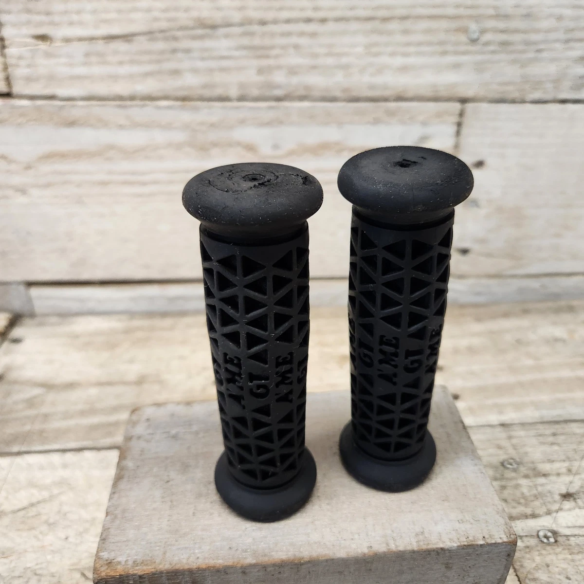 GT Bicycles for BMX Bike-Old School Handlebar Grips, Tape & Pad