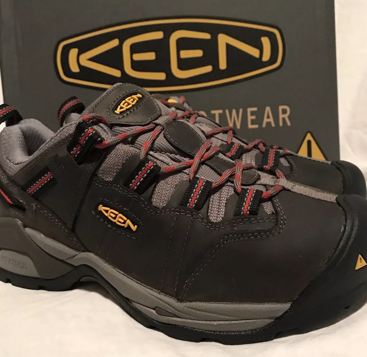Scarpe nuove Keen Utility da uomo taglia 8 5 LARGHE Detroit XT INT punta in acciaio SPEDIZIONE VELOCE