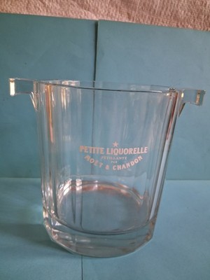 MUST & CHANDON CHAMPAGNER EISKÜBEL ''KLEINER SPRITZIGER SCHNAPS'' AUS GLAS