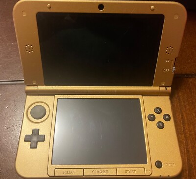nintendo 3ds xl console gold/ The legend of Zelda a Link between