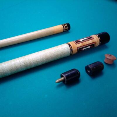 Huebler JANUARY 1988 Custom Cue Billiard Used Vintage used