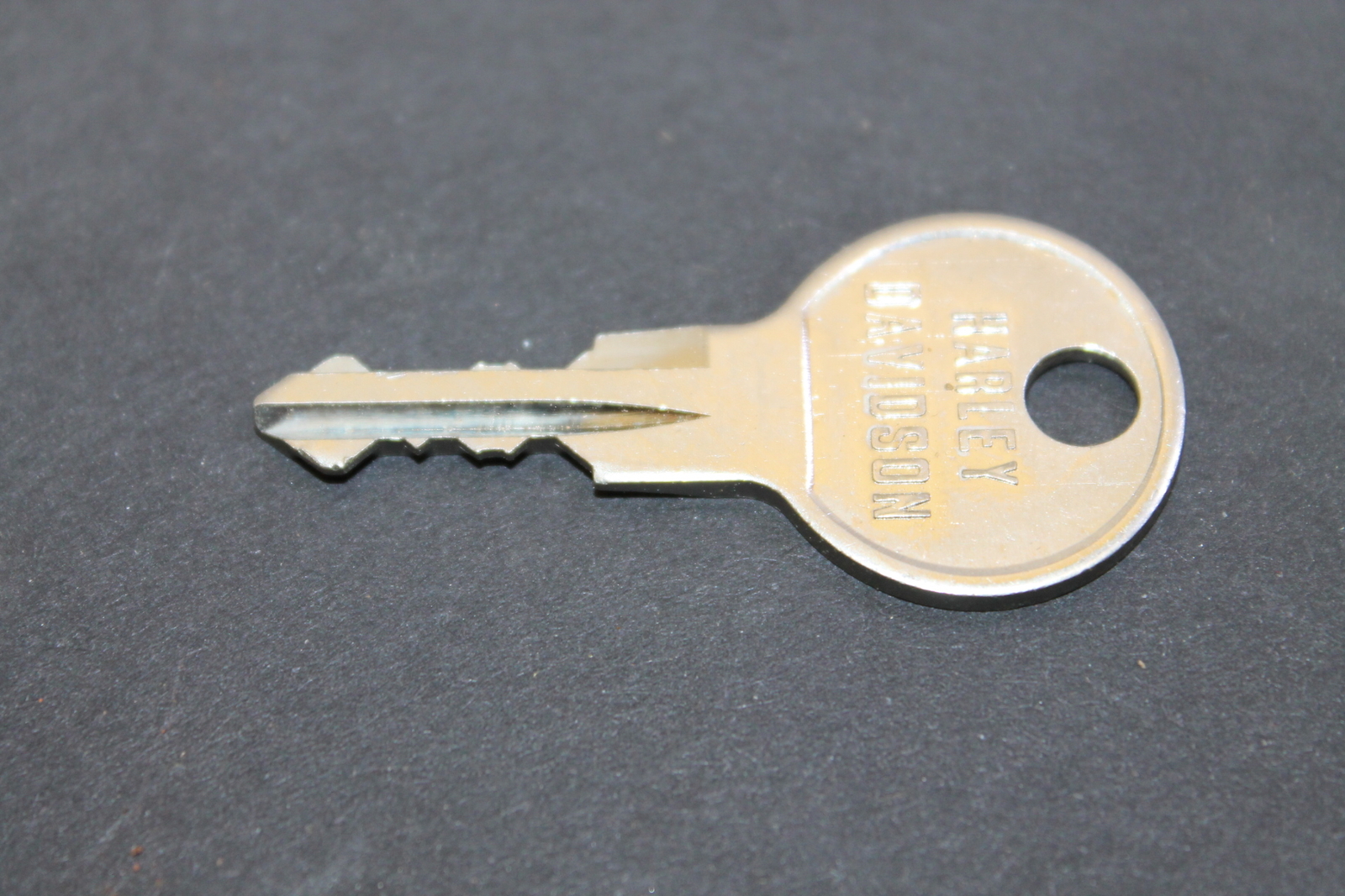 Harley Davidson Key OEM 71583-85 #067 XL FX Panhead Shovelhead | eBay