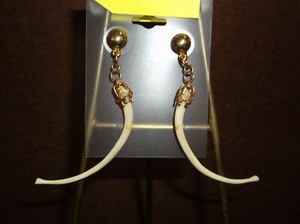 REAL PYTHON RIB EARRINGS 