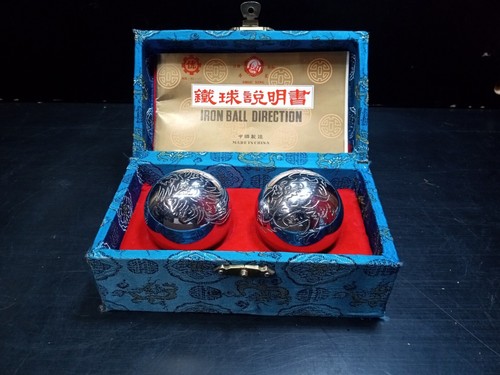 Vintage Chinese Iron Ball Direction Chiming Meditation Stress Balls w/ Case - Picture 4 of 12