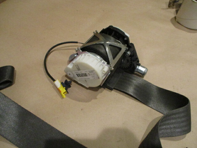 Maserati GranTurismo...LH Front Seat Belt (Grey) P/N 80086500