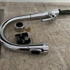 Delta Essa Chrome Kitchen Faucet with Pull Down Sprayer, Modern Single Hole READ