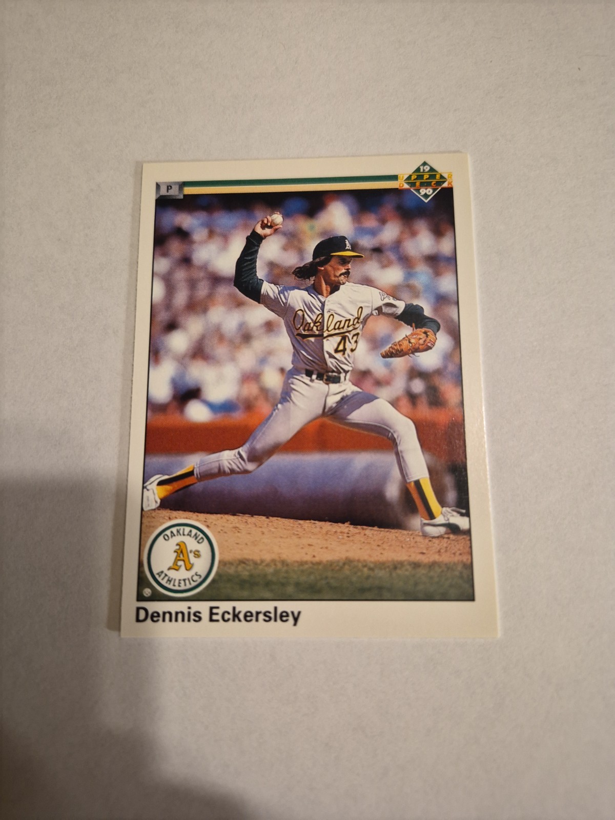 Dennis Eckersley #513 Baseball Cards 1990 Upper Deck trading card — raw and PSA graded price guide