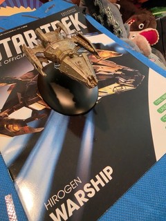 Eaglemoss Star Trek Hirogen nave de guerra nave espacial modelo réplica con soporte