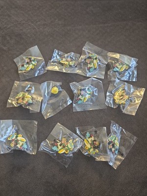 Mickey Mouse Airplane PINS Lot Of 12. No Brand  Read