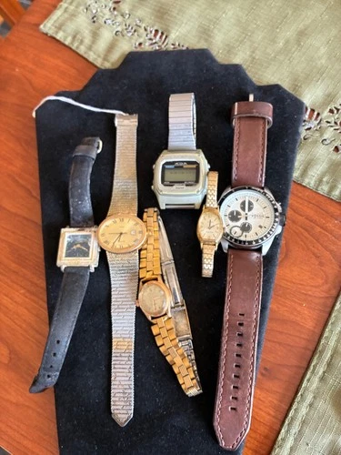 Vintage Lot Of 6 Men's Ladies Timex Fossil Acqua  Watches Not Running