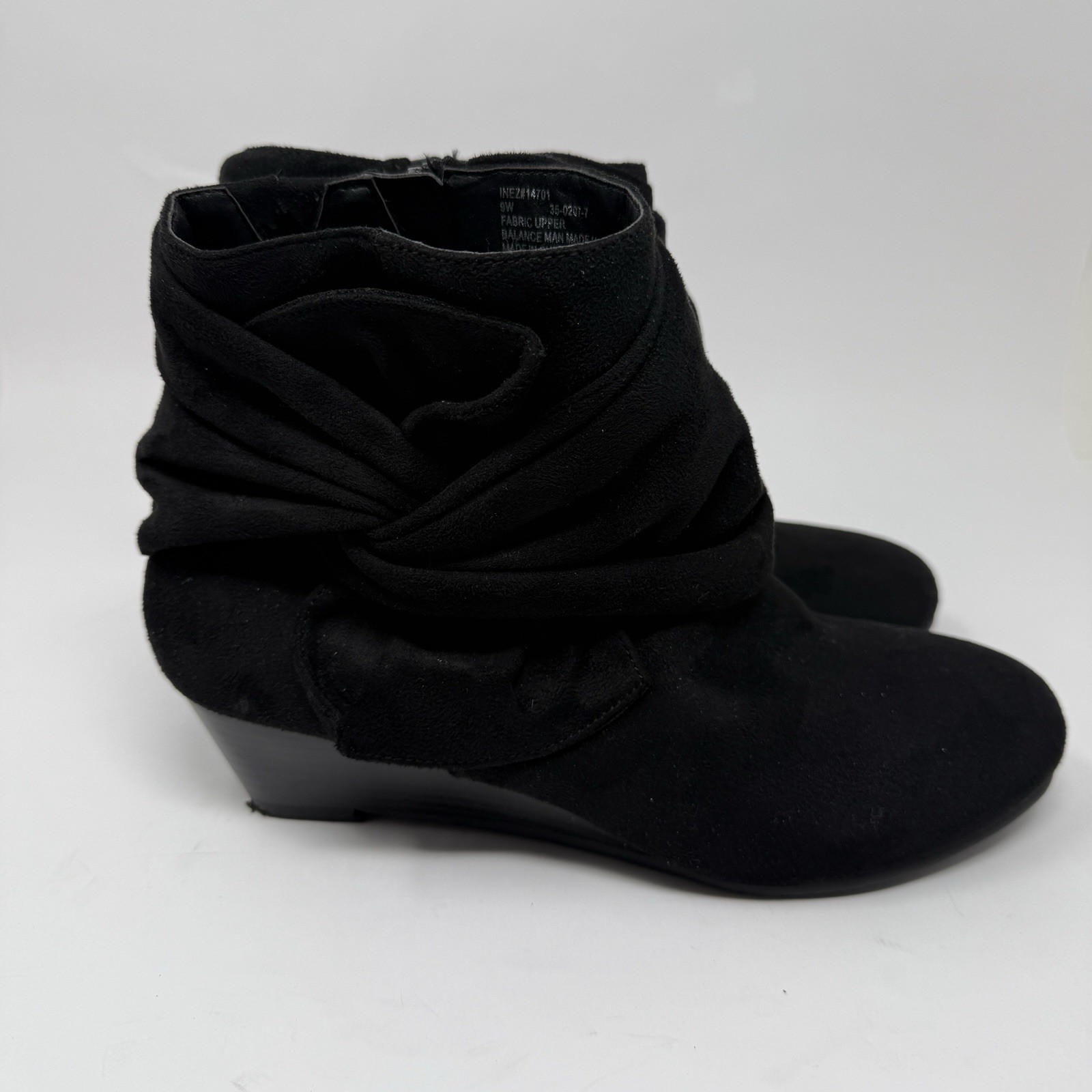 Comfortview Ankle Boot Womens Size 9W The Inez Bootie Low Heel Wedge Faux Suede