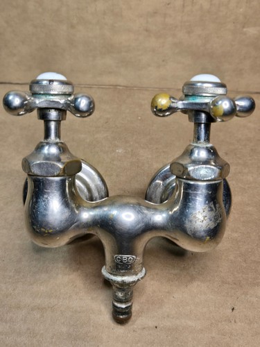 Vintage CBO 2 Handle Hot Cold Metal Faucet Wall Mount Claw Foot Handles - Picture 2 of 7