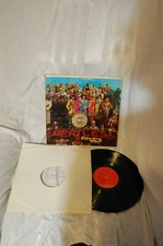 The Beatles Sgt Pepper’s Lonely Hearts Club Band Vinyl LP 1967 Capitol SMAS-2653