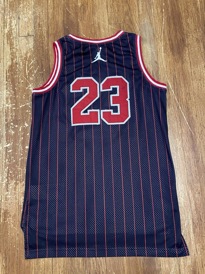 VTG Y2K NBA Chicago Bulls Air Jordan Michael’s Jordan Striped Jersey Youth Large - Image 2 of 4