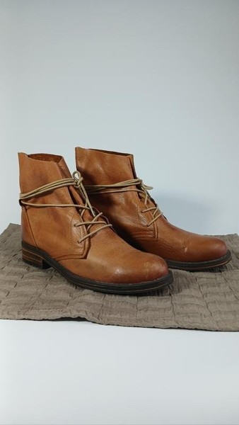 Women MAX Boots Orange Leather 39