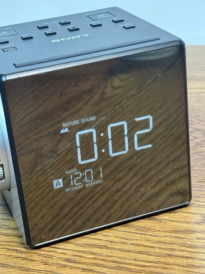 Sony ICF-C1PJ FM/AM Radiowecker Zeitprojektion Naturgeräusche - getestet - Bild 2 von 4