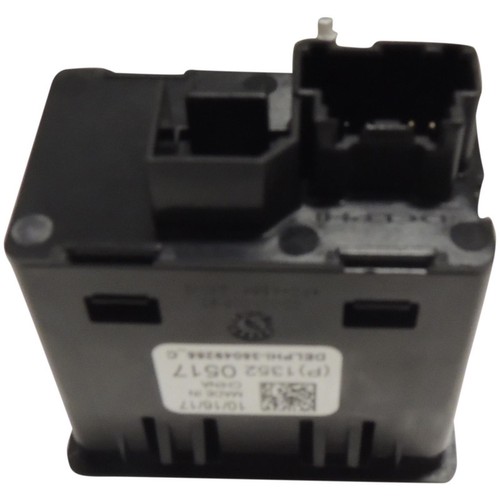 Multi-Media Receptacle Jet Black USB SD USB-C 2018 Cadillac XTS 13520517 - Picture 4 of 4