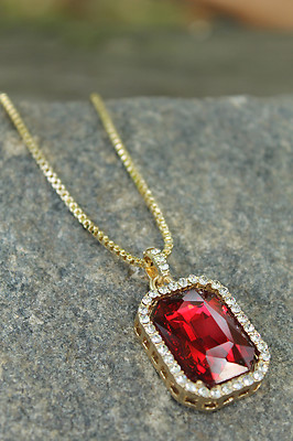 NEW STONE PENDANT &2mm/24