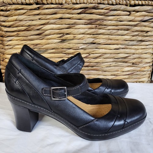 CLARKS ARTISAN Mary Jane Pumps Women Sz 7 Black Leather Adjustable Strap Comfort