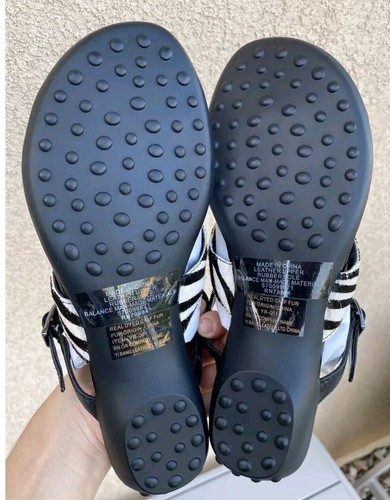 Chicos Terry calf hair zebra print sandals - US 8 - black /white Flip Flops New - Picture 4 of 9