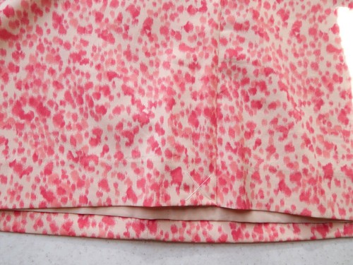 🔻 Vestido Ann Taylor Talla 10P Rosa Beige Volantes Borde Vaina Manchado Cuello en V - Imagen 6 de 7
