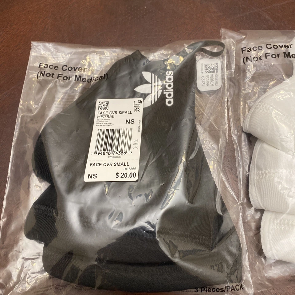 2 adidas Cubierta de Mascarilla de Protección Negra Blanca PEQUEÑA (Paquete de 3) *6 TOTAL* Foto 2 de 3