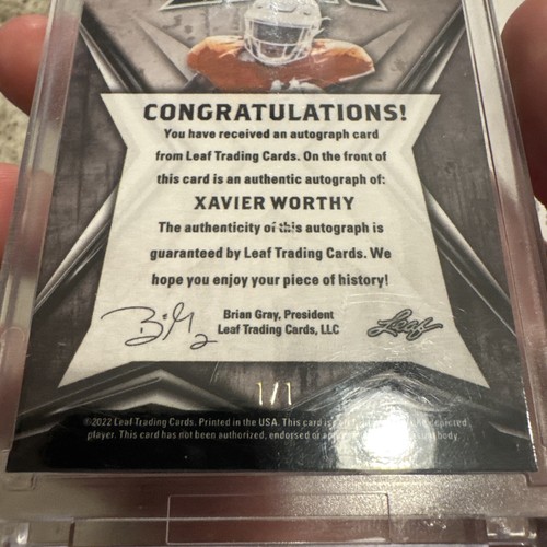 Xavier Worthy Leaf Exotic 1/1 - Picture 3 of 3