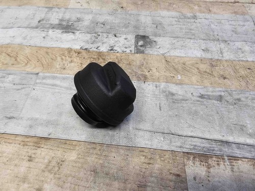 AUDI A6 4B2, C5 Kraftstofftankdeckel 1H0201553B 2.50 Diesel 1999 23020105