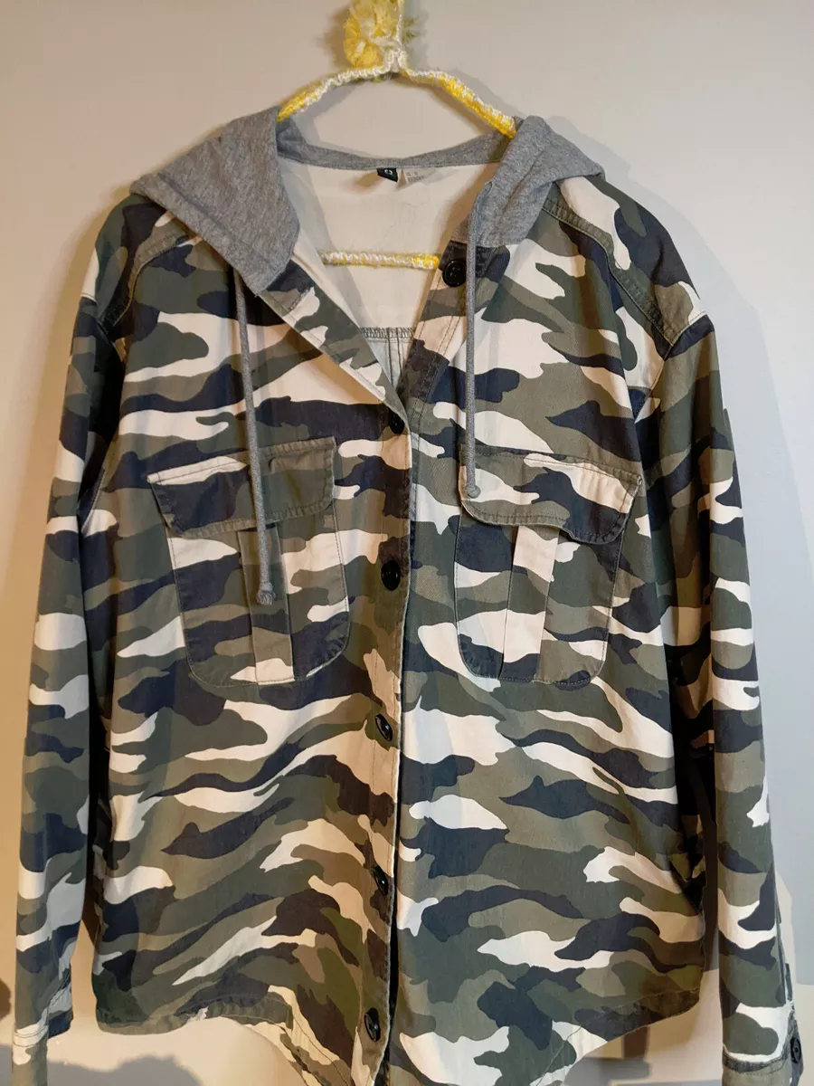 H&m camouflage outlet hoodie
