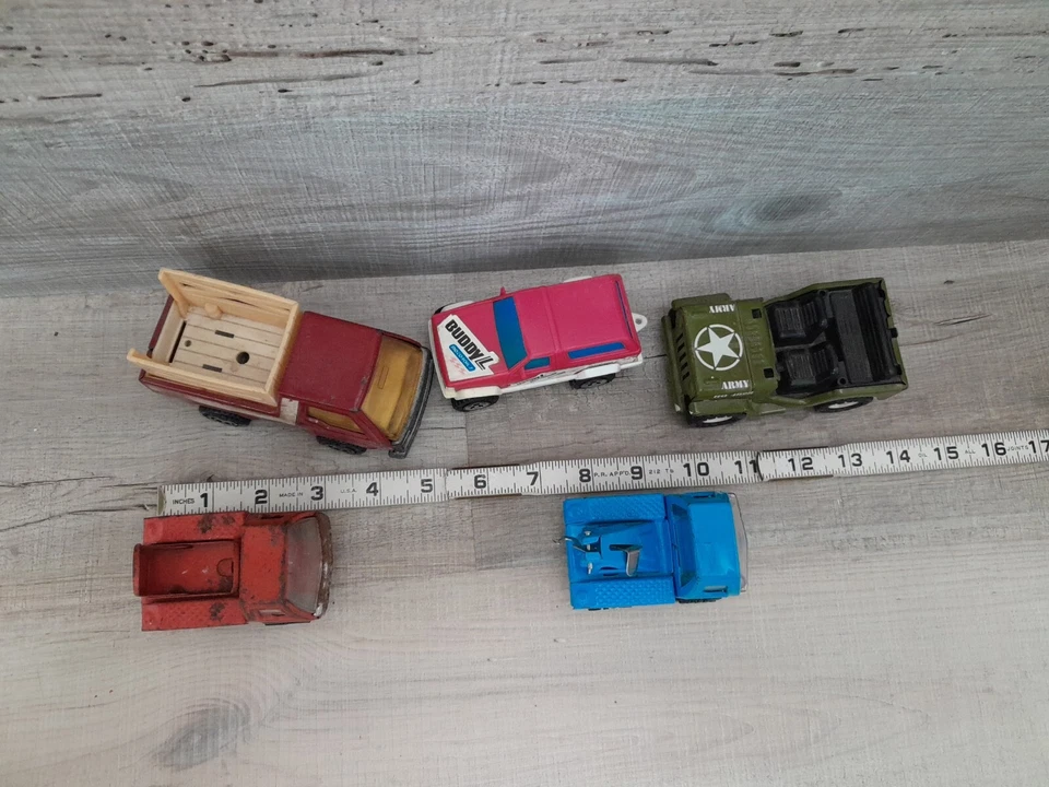 BUDDY L Toys Lot Of 5 Diecast Trucks Bronco Army Jeep Stake Wrecker - Image 3 of 4