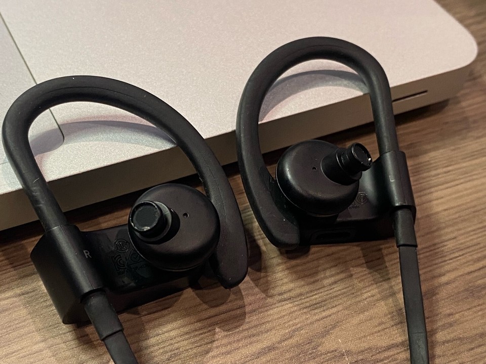 Apple Beats By Dre Powerbeats 3 Trophy Gold Wireless Earbuds Headphones