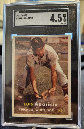1957 Topps - #7 Luis Aparicio SGC 4.5