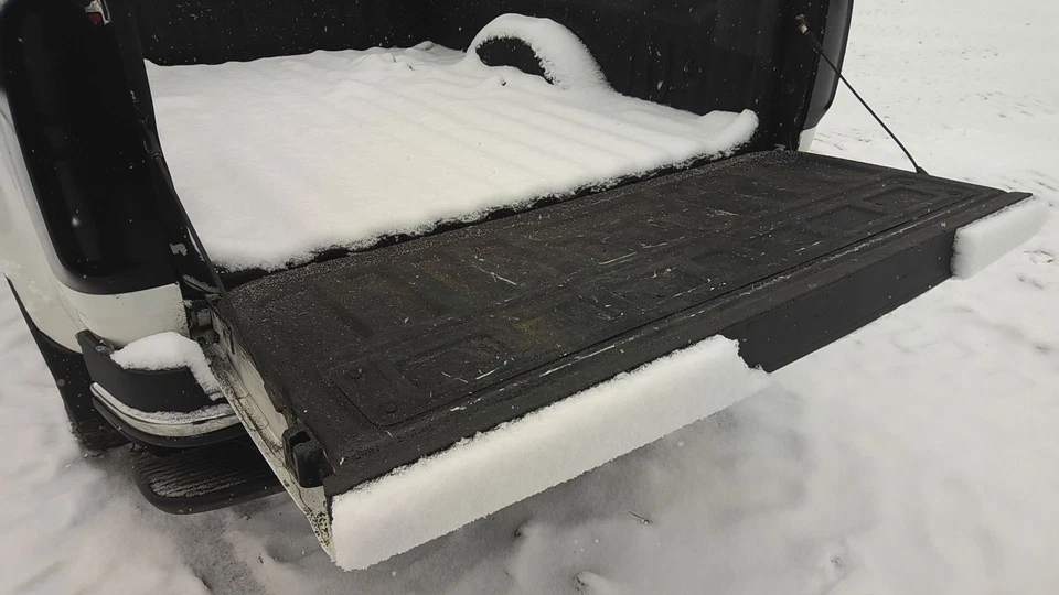 Trunk deck lid hatch tailgate 15 CHEVY COLORADO W/o Lid Lights. (No Shipping) - Изображение 2 из 3