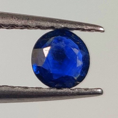 0,19 ct Natürlicher Tintenblauer Saphir Rundschliff - 8166