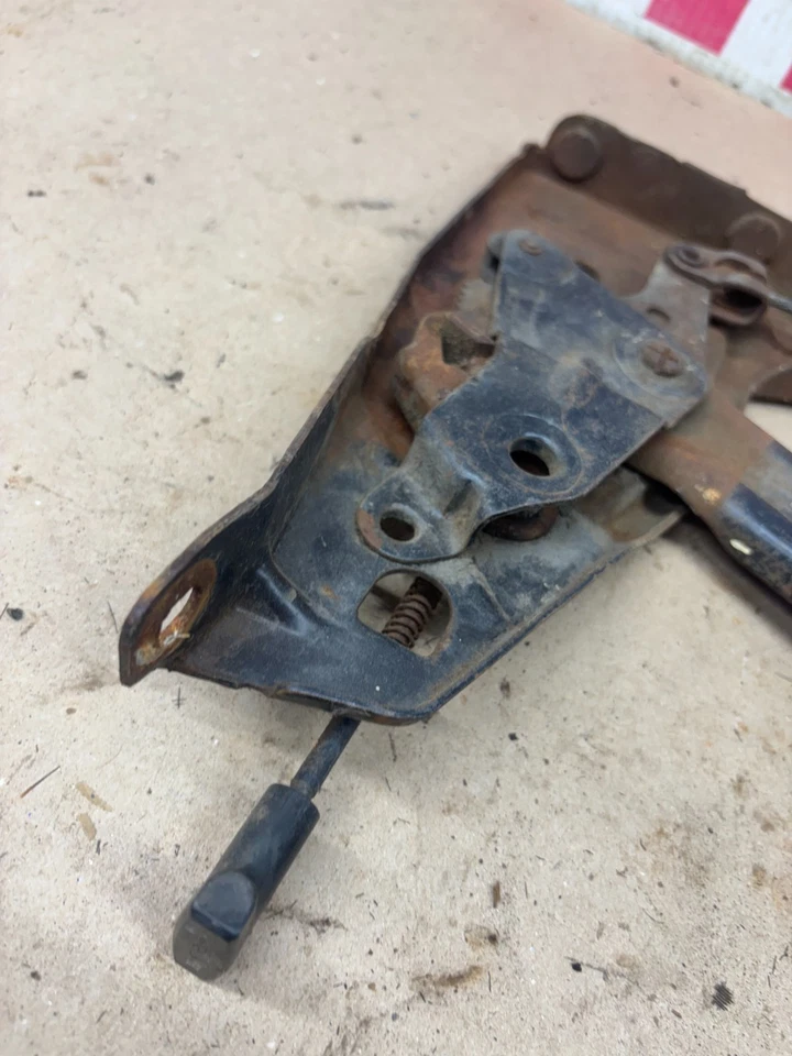 Ford Truck F150 F100 Bronco 1973-1977 manija de freno de emergencia liberación del pedal Foto 3 de 4