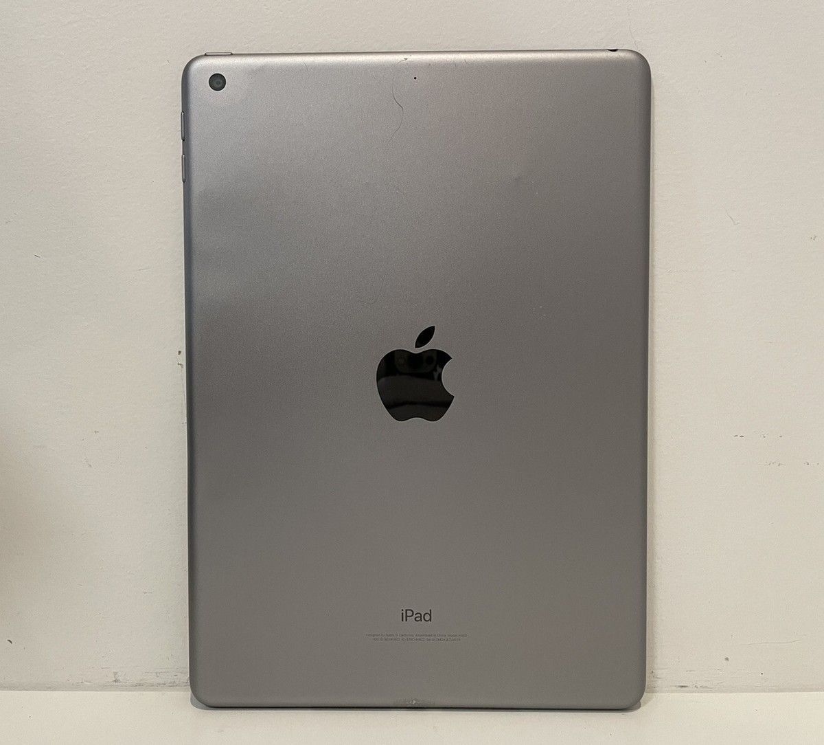 Apple iPad 5th Gen 32GB, Wi-Fi, 9.7 inch Tablet - Space Gray