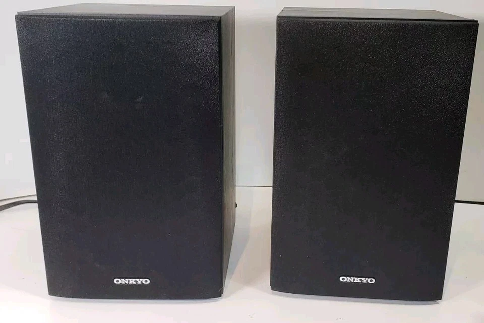 Onkyo CR-N575 Mini Network Streaming, CD shelf HiFi w/ Speakers, Remote, Manual - Image 4 of 4