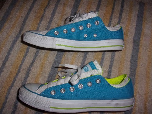 multi color converse