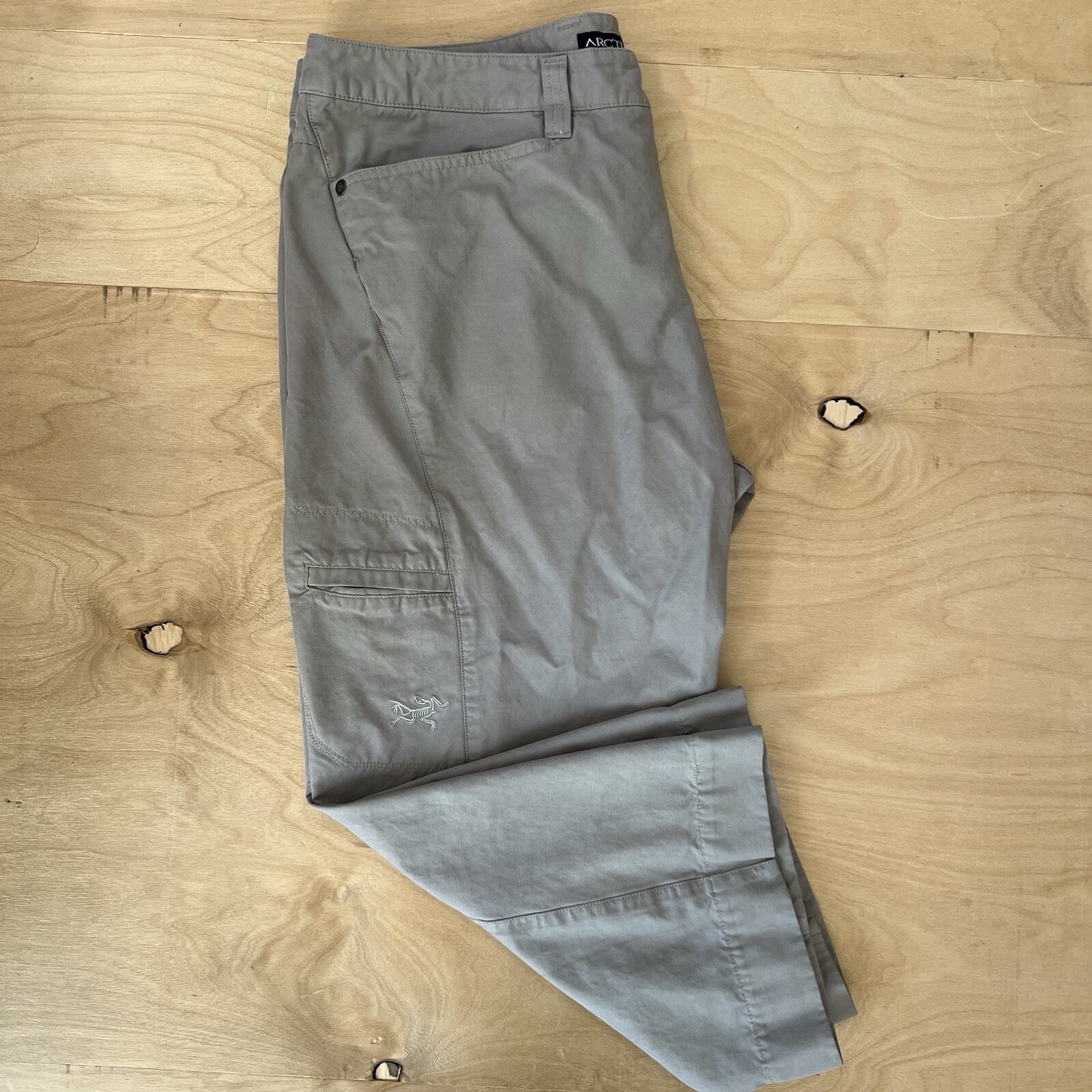 Arc'teryx Pantaloni Tagliati Donna 12 Cachi Outdoor Casual Athleisure Abbigliamento Sportivo