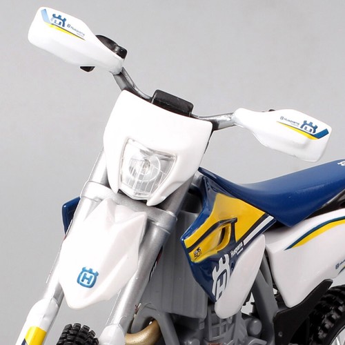 Maisto 1/12 Scale Husqvarna FE 501 2016 Dirt Bike Motocross Model Toy Motorcycle - Picture 12 of 13