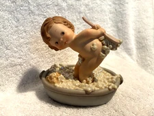 Memories Of Yesterday Having A Wash & Brush Up 527424 1992 ENESCO W/Box