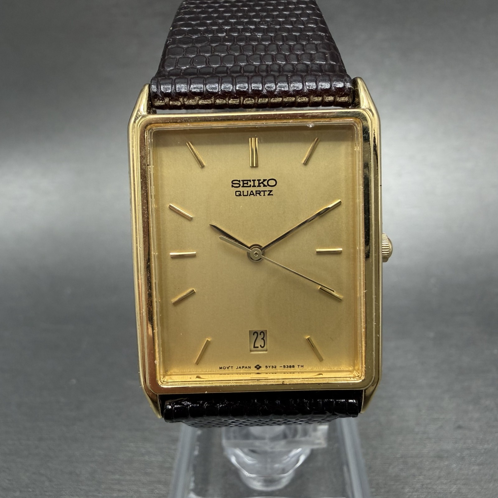 Watch Men Battery 5Y32-5149 New Gold Champagne Date 25mm Dial Tank Tone Seiko - VintageWatches.PK Watch Men Battery 5Y32-5149 New Gold Champagne Date 25mm Dial Tank Tone Seiko - vintagewatches.pk